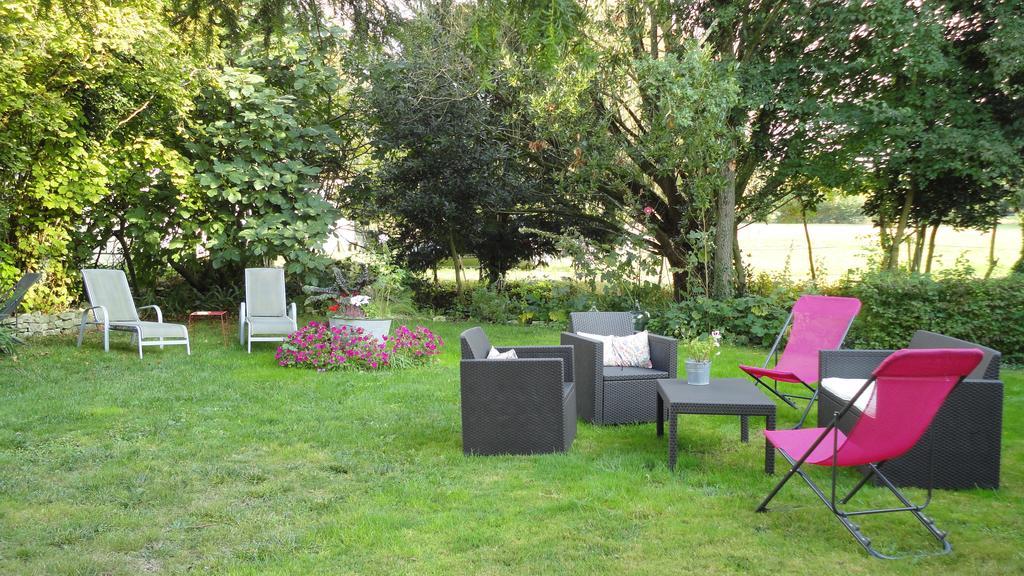 לינה וארוחת בוקר Saint-Saturnin-du-Bois Les 2 Madeleine מראה חיצוני תמונה